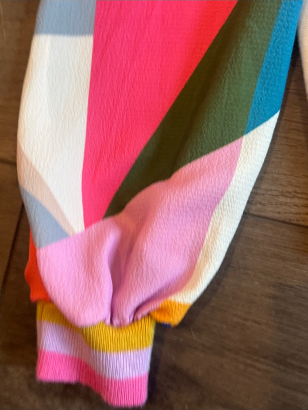 Fate Cream Crewneck Sweater with Multicolor Geometric Sleeves - Picture 4 of 7